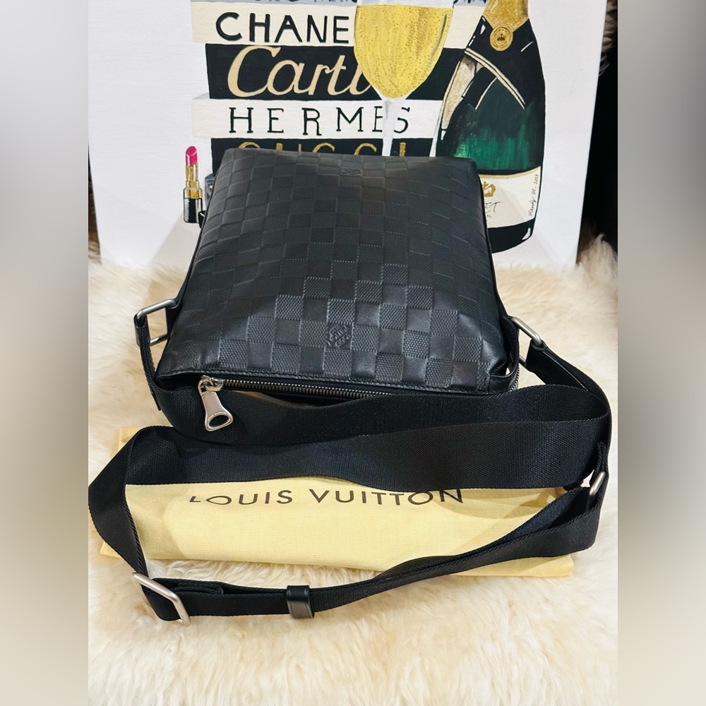 ❌ ❌ SOLD ❌❌LOUIS VUITTON DAMIER INFINI BRAZZA MESSENGER BAG UNISEX w/ DUST BAG - Picture 6 of 17